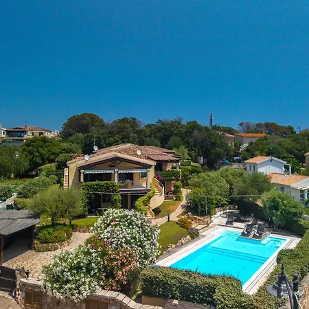 Casa Elena Al Mare Con Piscina * Olbia