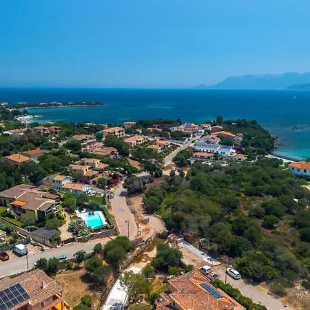 Casa Elena Al Mare Con Piscina Semesterbostad *