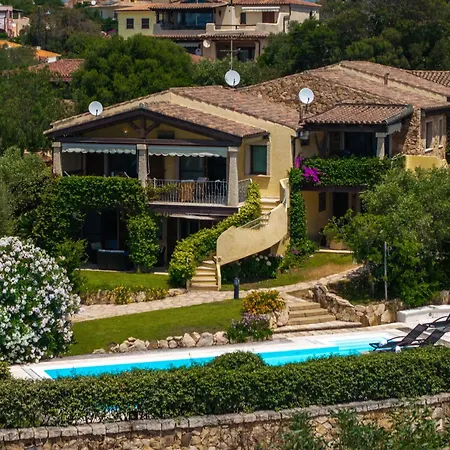 Дом отдыха Casa Elena Al Mare Con Piscina *