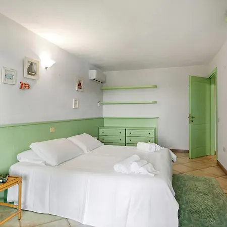 Casa Elena Al Mare Con Piscina * オルビア
