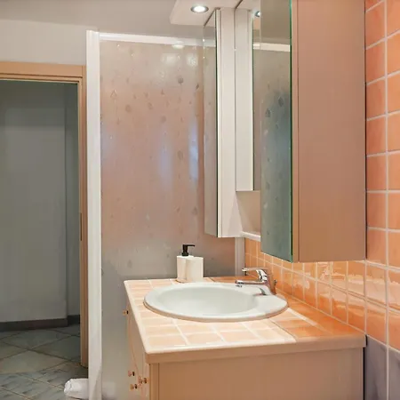 Дом отдыха Casa Elena Al Mare Con Piscina *