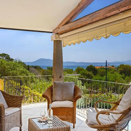 펜션 Casa Elena Al Mare Con Piscina