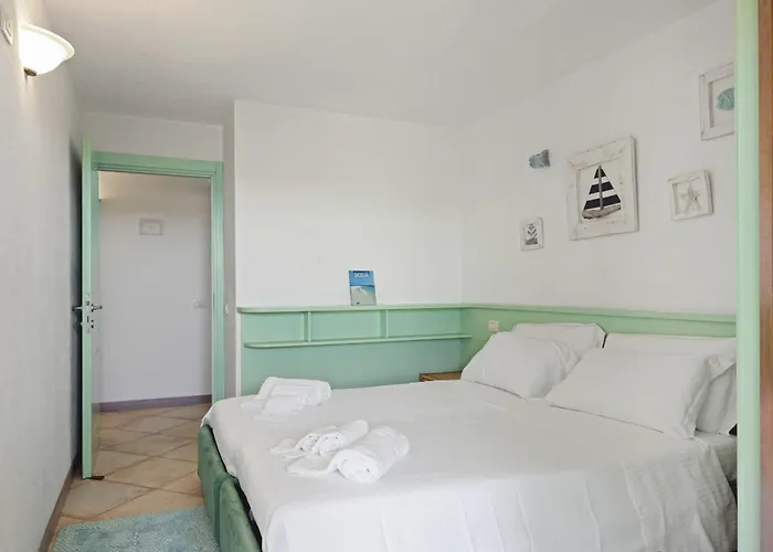 Ferienhaus Casa Elena Al Mare Con Piscina Olbia